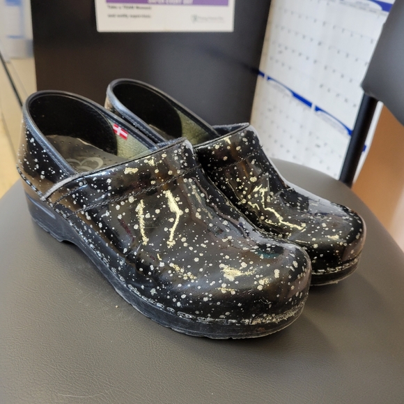 Sanita CLOGs - Picture 2 of 3